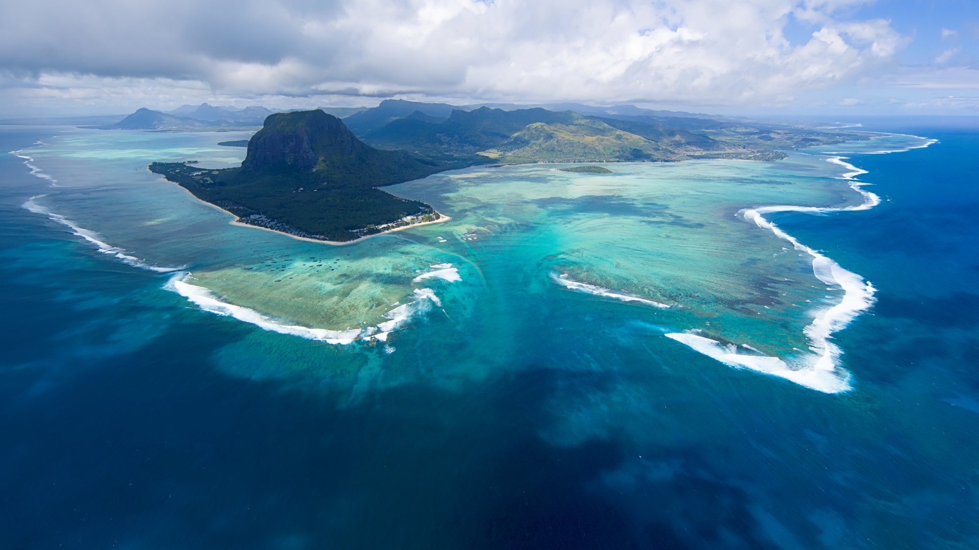 Underwater Waterfall (Le Morne) - 2022 Alles Wat U Moet Weten VOORDAT ...