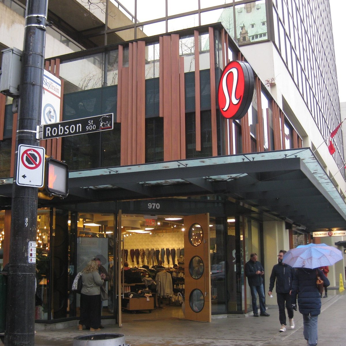 Lululemon's flagship Robson Street location is closing for a glow-up