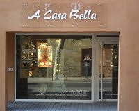vitrine de l'atelier - galerie A CASA BELLA