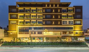 Hotel Abika Elite in Ujjain, image may contain: Hotel, City, Condo, Resort