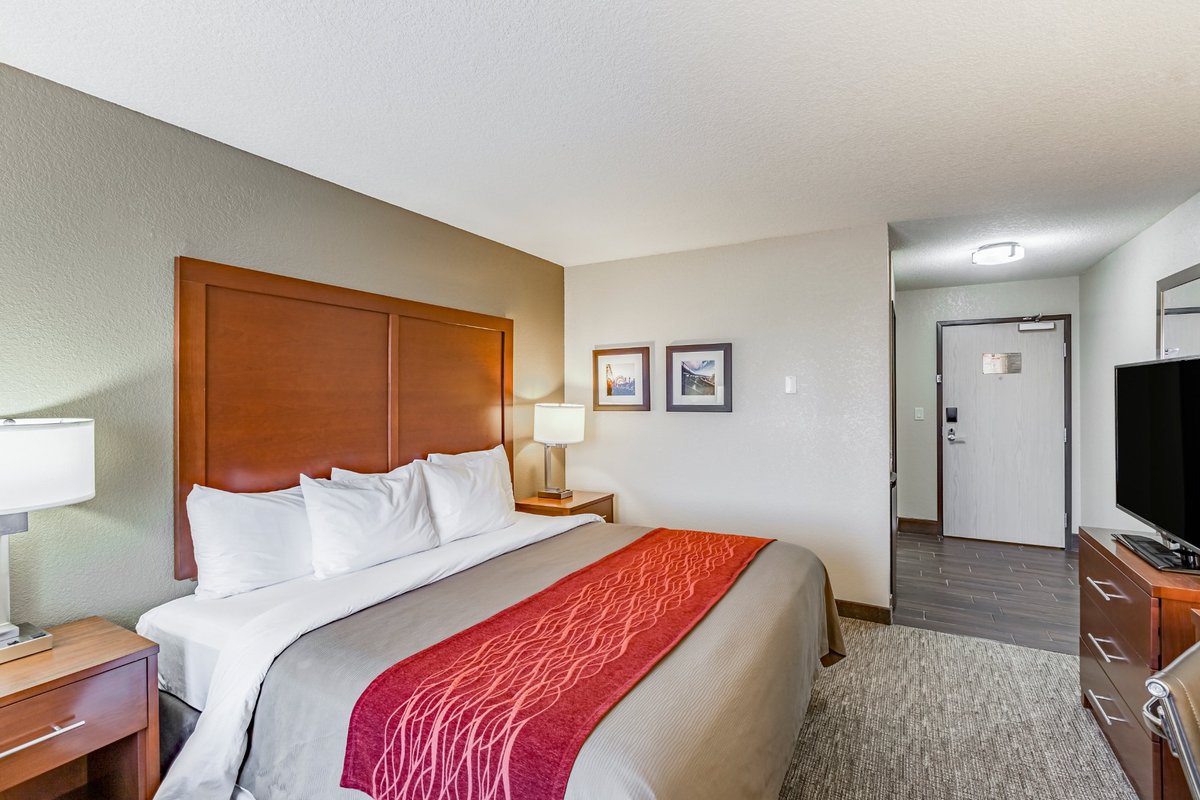 Comfort Inn Altoona-Des Moines Rooms: Pictures & Reviews - Tripadvisor