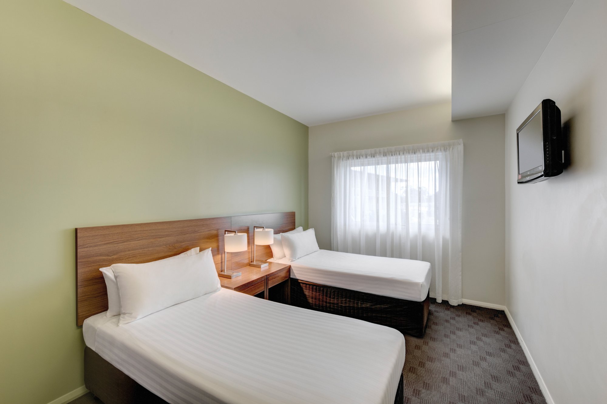 Hotel photo 1 of Travelodge Hotel Hobart Airport.
