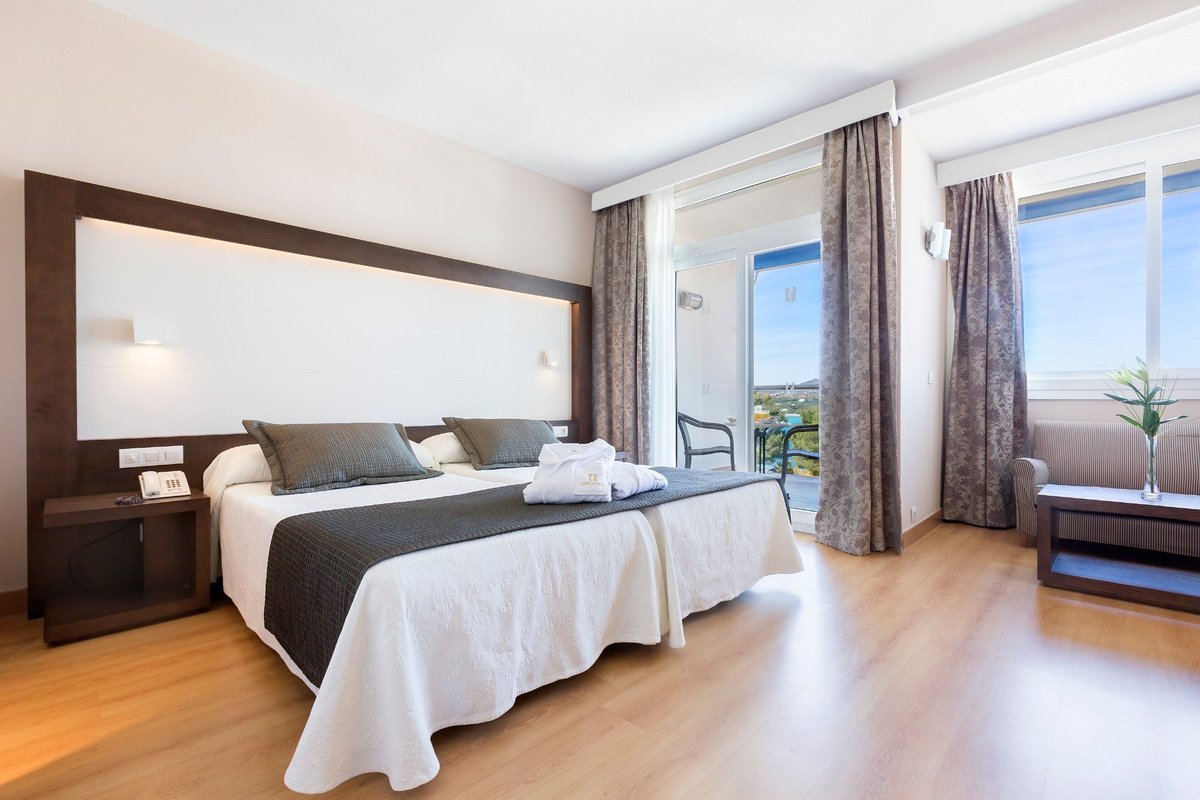 Hipotels Eurotel Punta Rotja Rooms: Pictures & Reviews - Tripadvisor