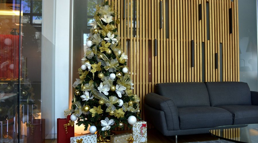 Les deseamos felices fiestas! Equipo de BIT Design Hotel