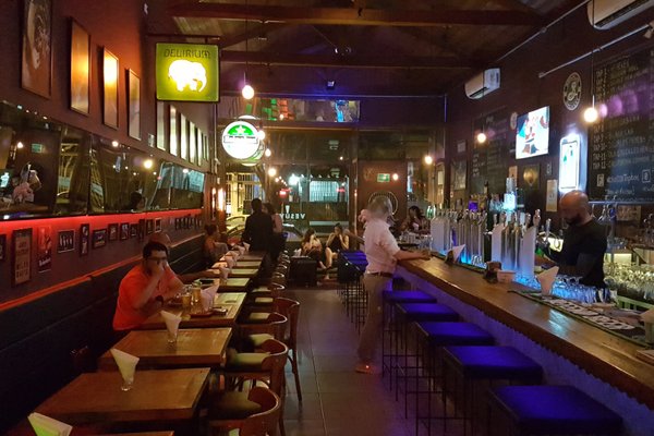 ORA BOLAS SNOOKER BAR, São Paulo - Pacaembu - Comentários de Restaurantes,  Fotos & Número de Telefone