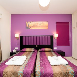 Kefalos Damon Hotel Apartments, hotel in Paphos