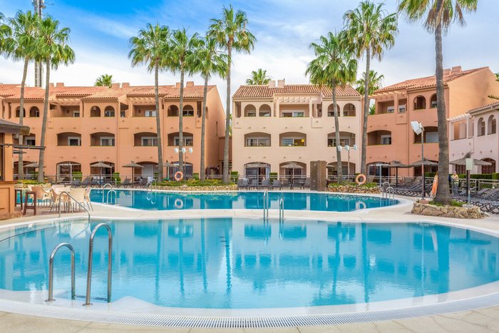 LOS AMIGOS BEACH CLUB $83 ($̶1̶0̶7̶) - Updated 2023 Prices & Resort Reviews  - Spain/Mijas, Costa del Sol