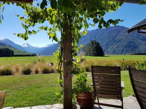 Wild Earth Lodge B&B in Makarora