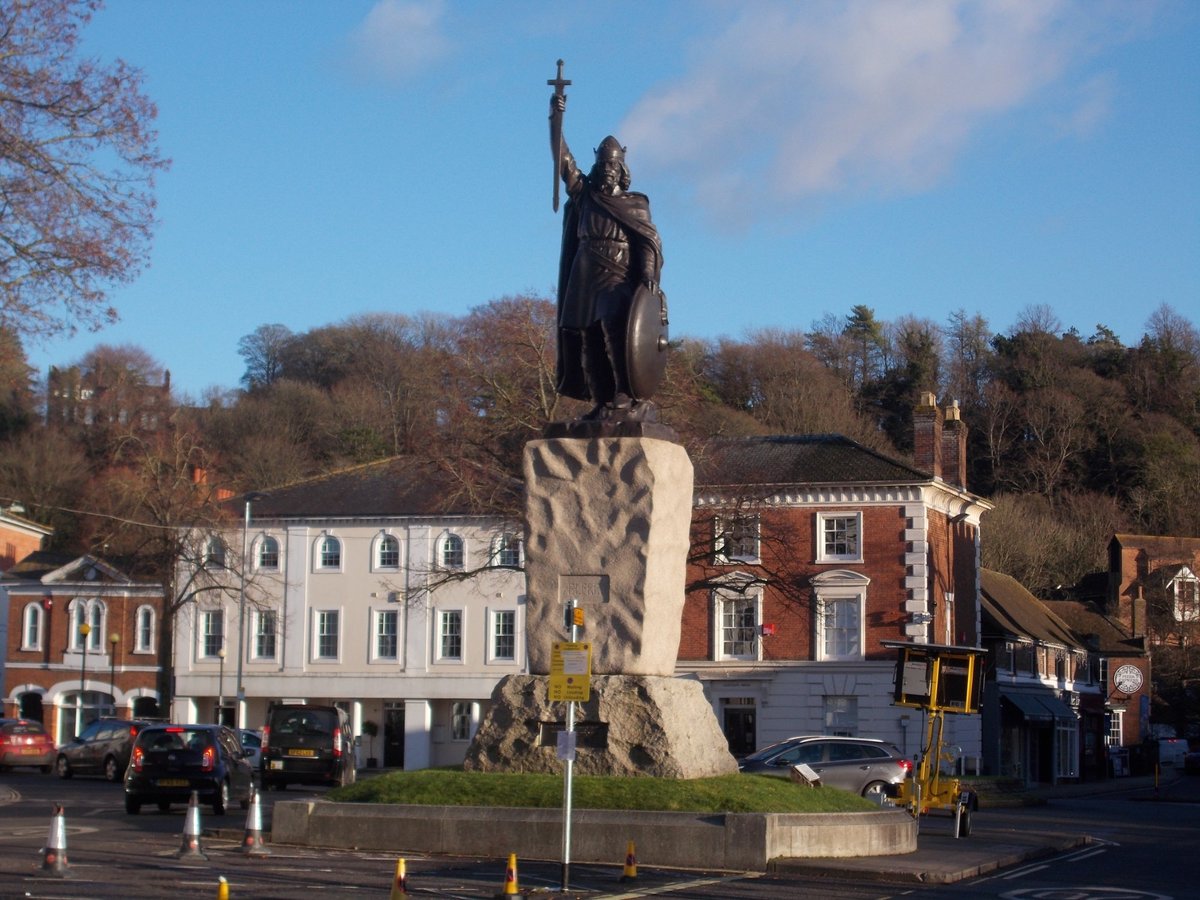 Alfred's statue in Winchester, thought you arselings might appreciate it! :  r/TheLastKingdom