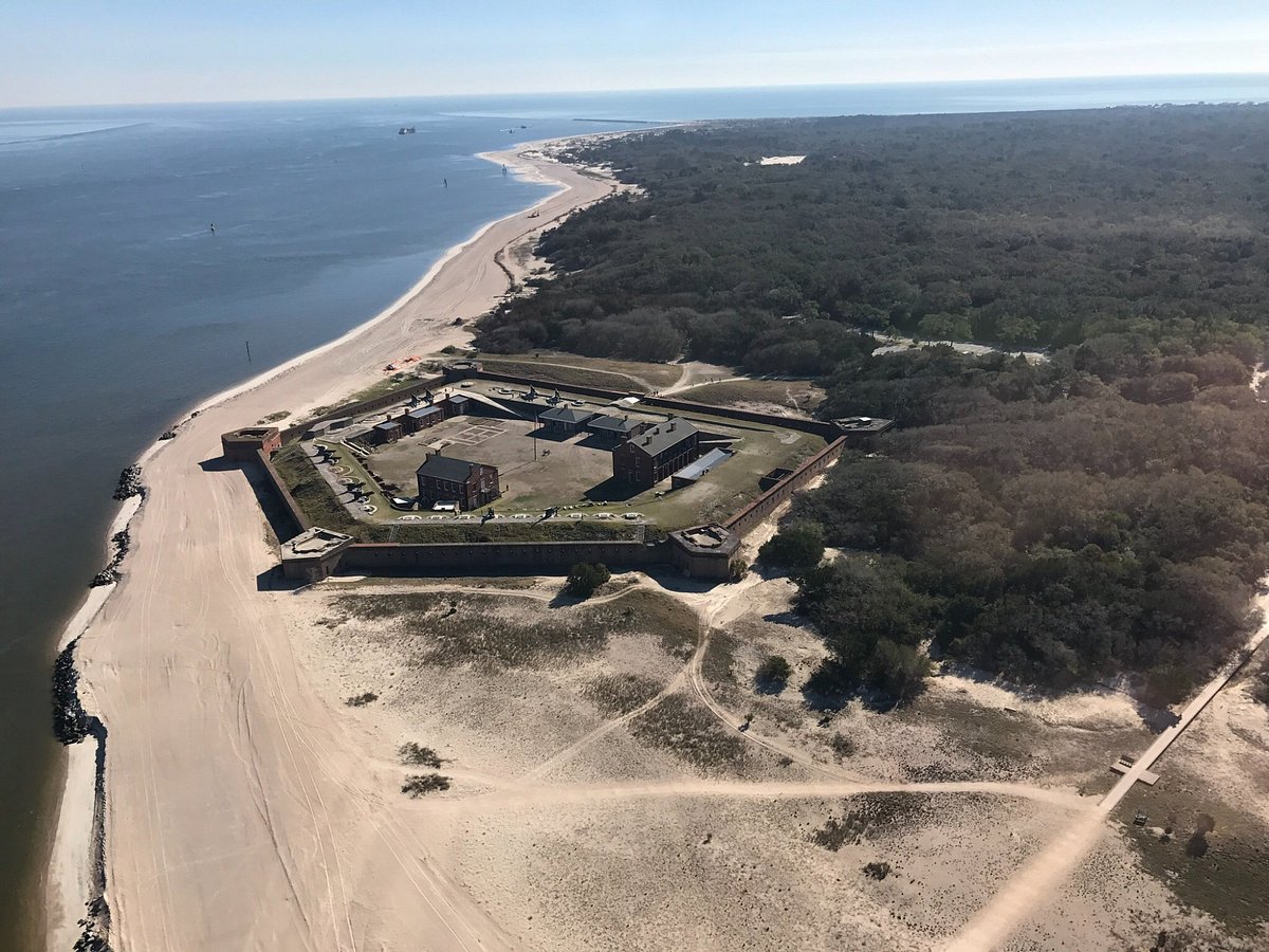 Fort Clinch State Park + Nearby Places to Eat, Stay, & Shop