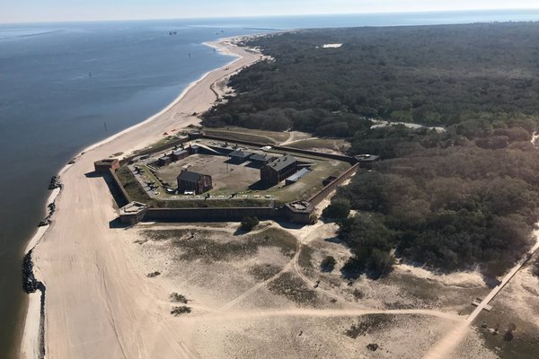 Fort Clinch State Park: Camping, glorious beach, history