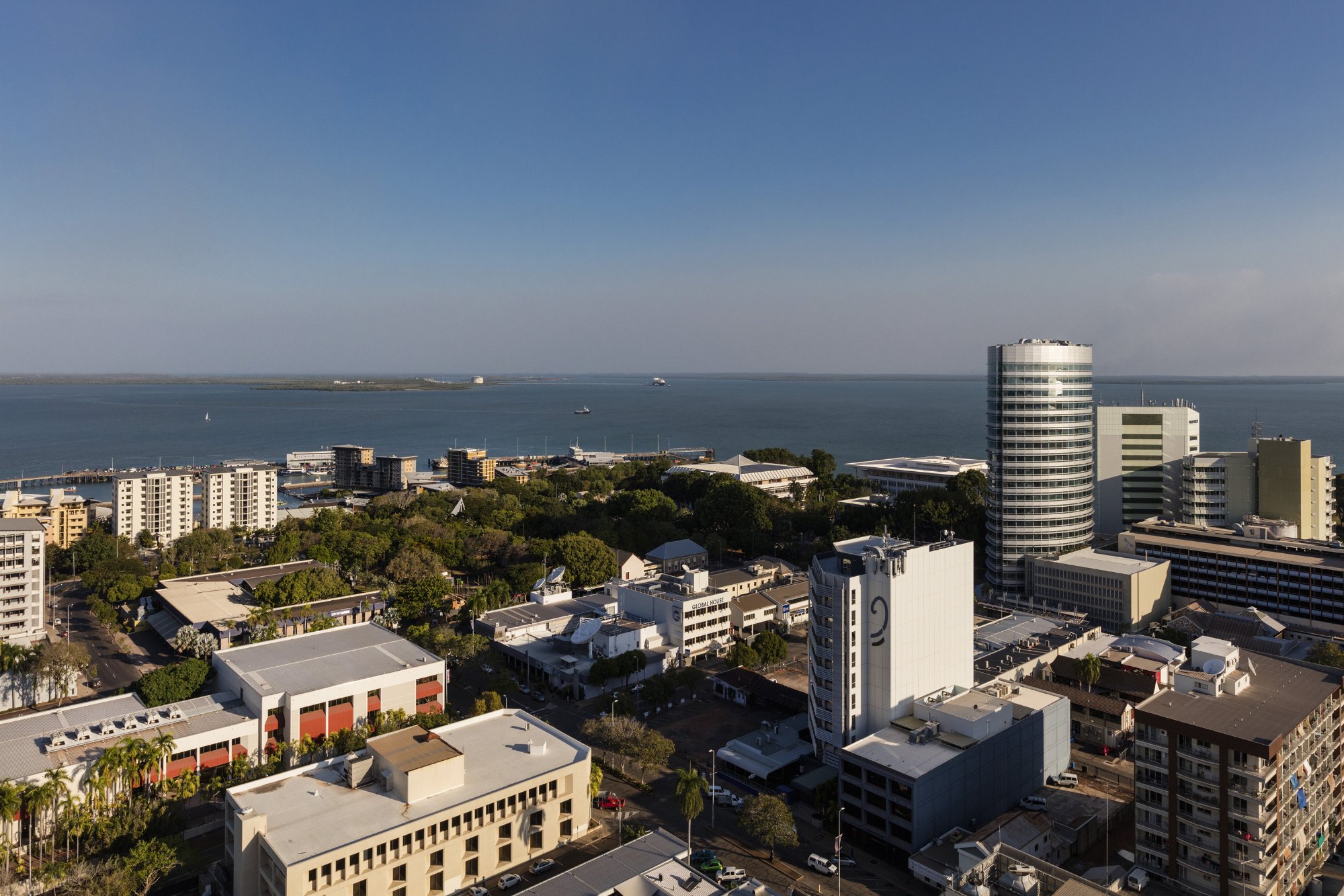 Hotel photo 1 of Oaks Darwin Elan Hotel.