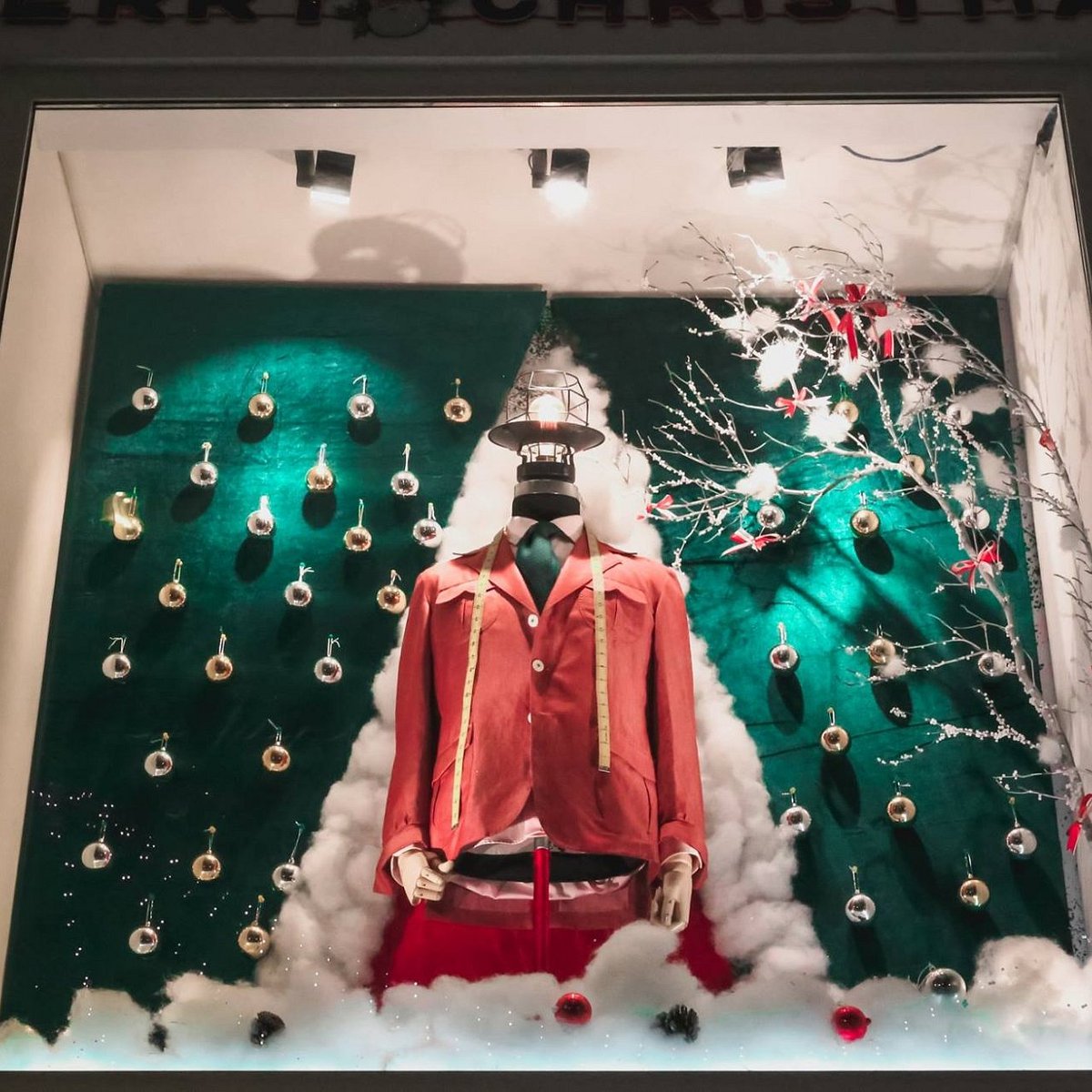 Festive Store Windows, Loro Piana - Lake Cruise