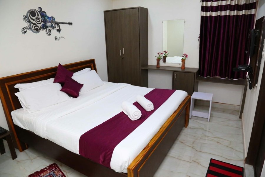 HOMEY SUITES - VIZAG BEACH (Visakhapatnam, Andhra Pradesh) - Guesthouse ...