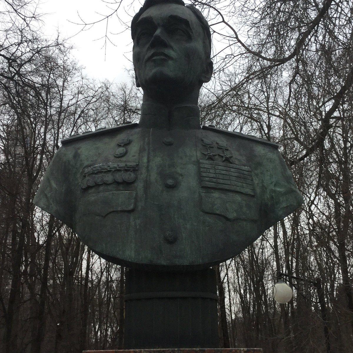 Памятник-бюст авиаконструктору Яковлеву, Москва: лучшие советы перед  посещением - Tripadvisor