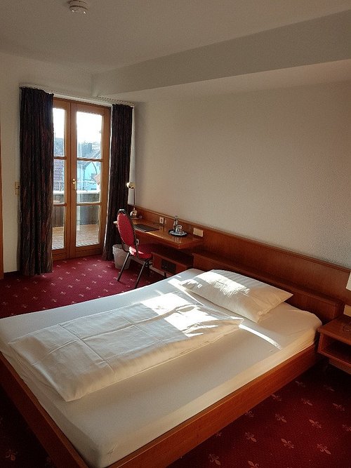 Hotel Alte Brücke Bad Homburg - Ober Erlenbach HOTEL ERLENBACHERHOF (Bad Homburg, Duitsland) - foto's, reviews en