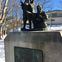 蝦夷地探検像 正確な日本の測量図を残した偉人