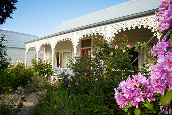 FERRYMAN'S COTTAGE - B&B Reviews (Wanaka, New Zealand)