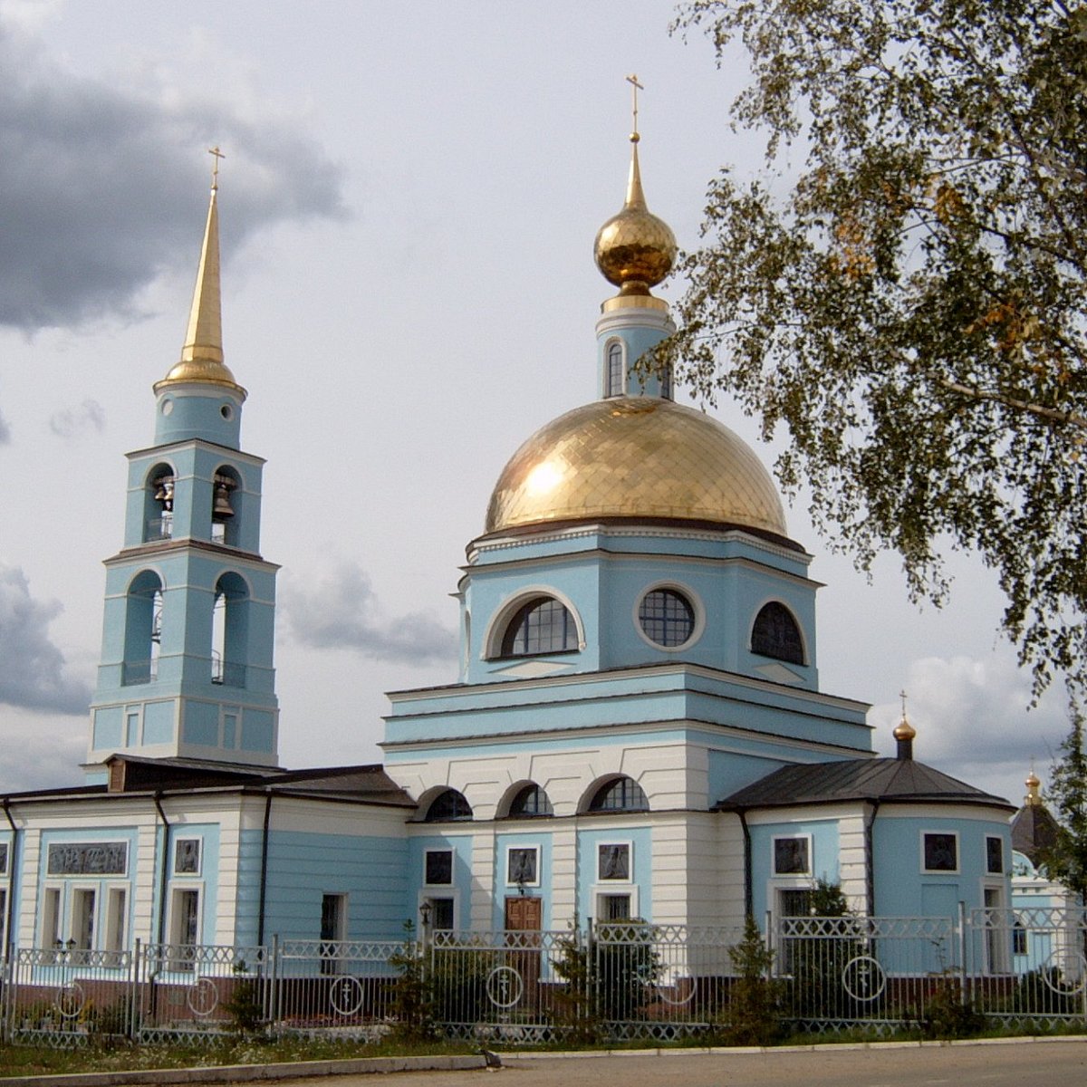 Храм Покрова Пресвятой Богородицы (недельное). Село недельное кладбище. Старое недельное Калужская область фото.