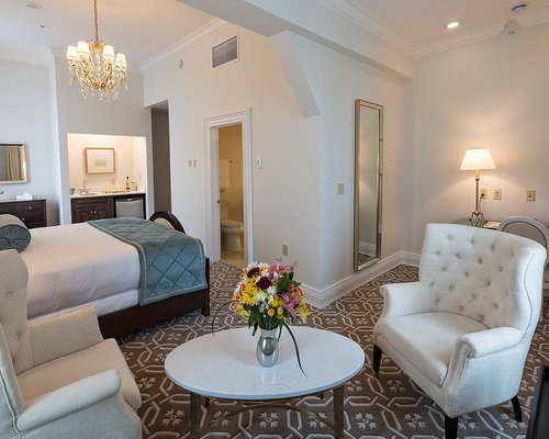 Sydney Boutique Inn & Suites