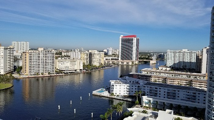 How Far Is Aventura Mall From Sunny Isles