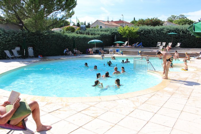 Camping Forcalquier, Routes de Provence Pool Pictures & Reviews ...