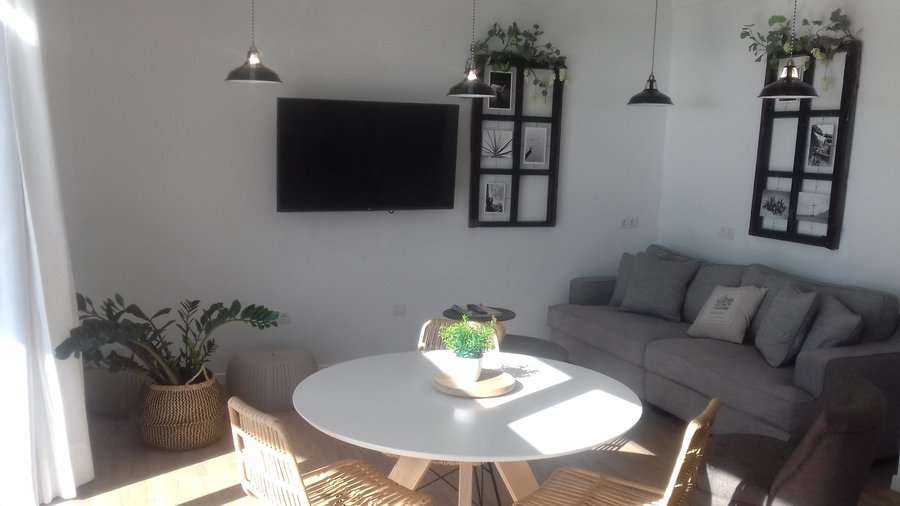 Suite dining-living room