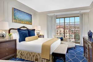 Room & Suite