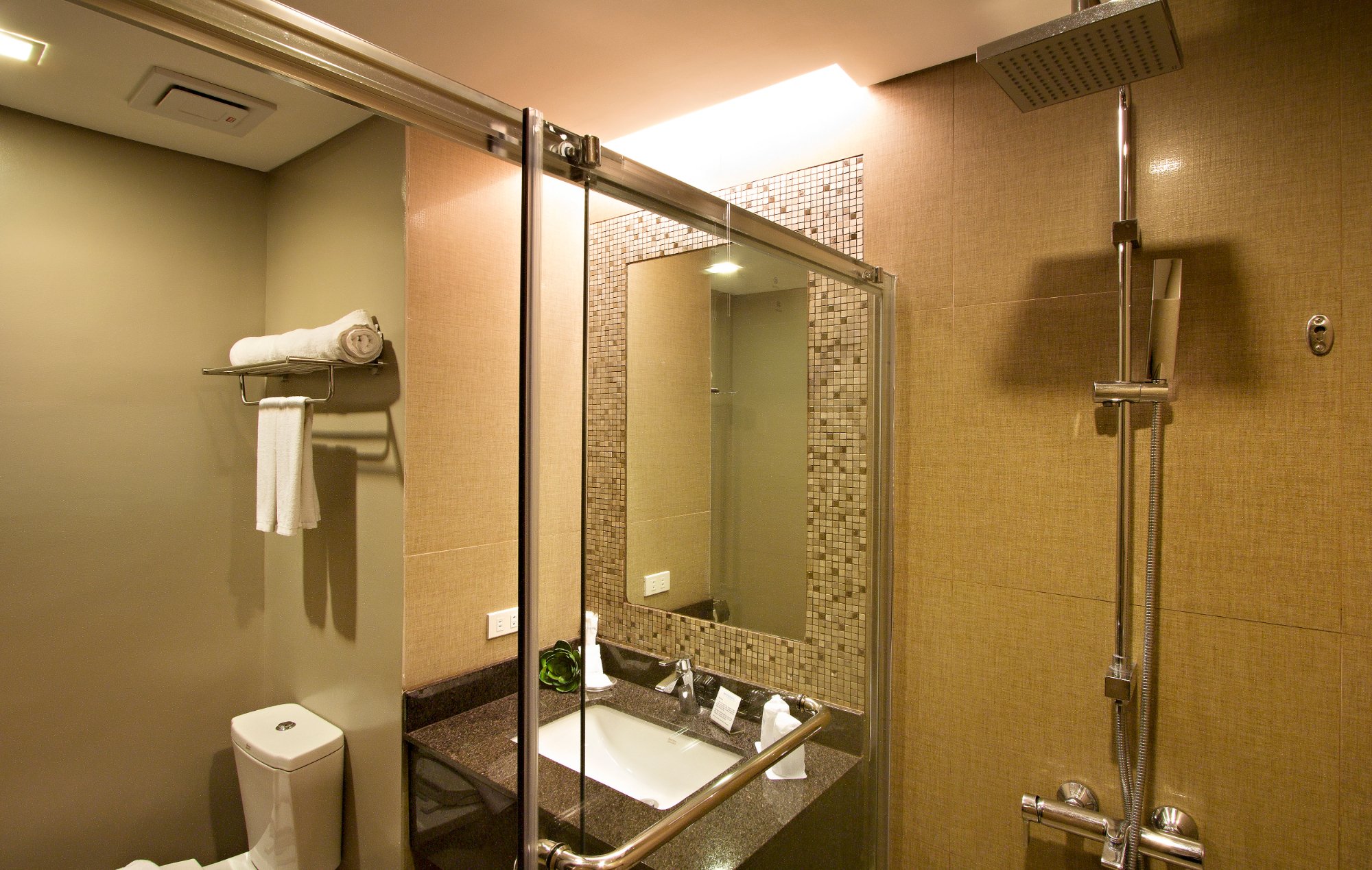 Hotel photo 27 of Bayfront Hotel Cebu.