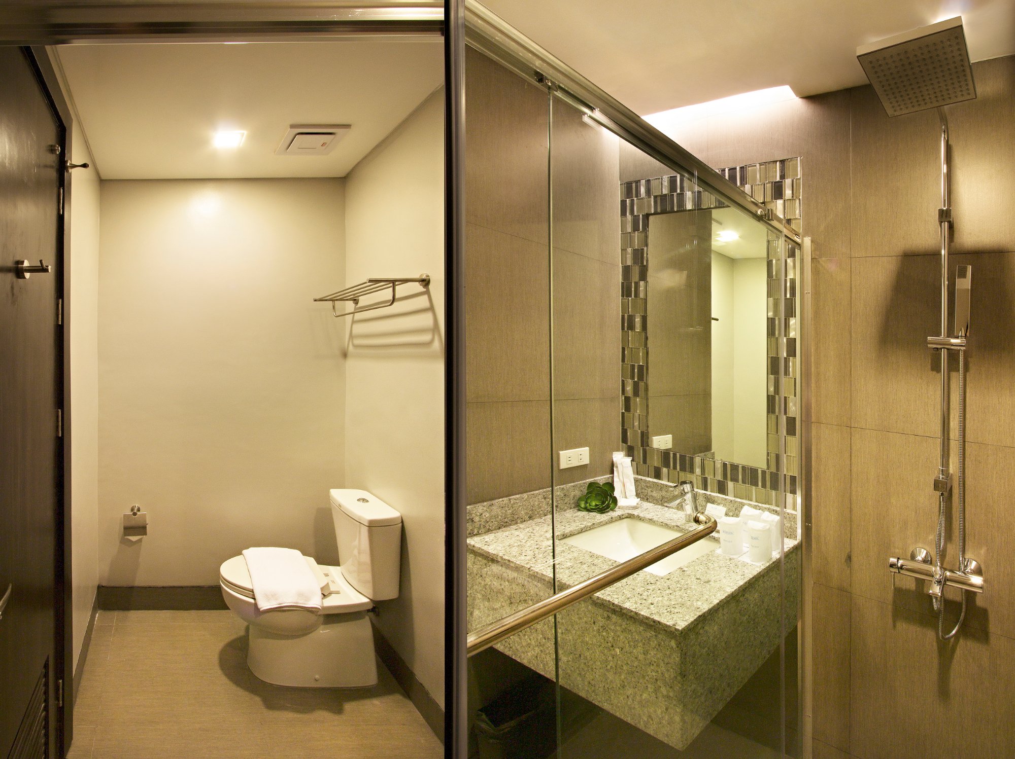 Hotel photo 9 of Bayfront Hotel Cebu.