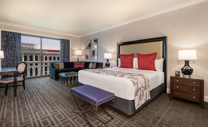 Caesars Palace Hotel Review in Las Vegas 