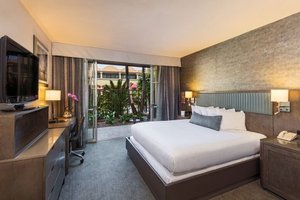 Room & Suite