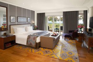 Room & Suite