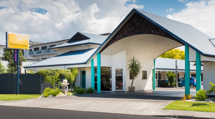 Front Entrance & Reception