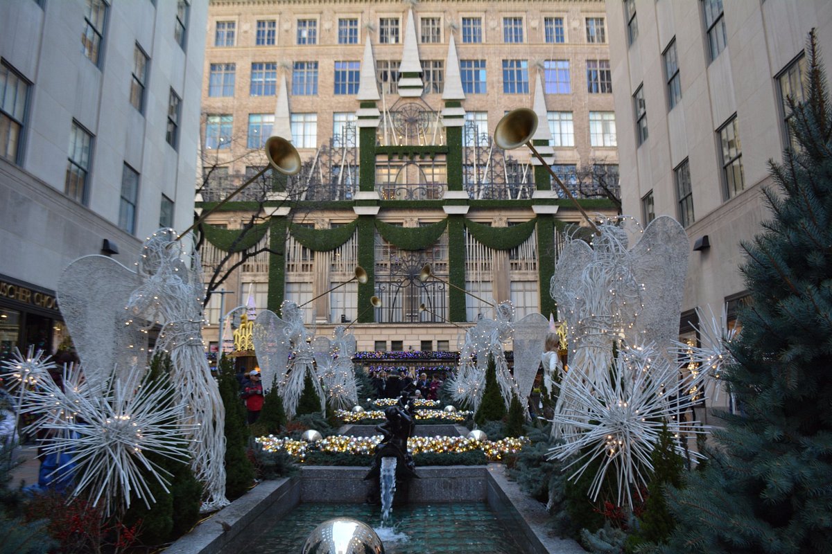 Saks' flagship store - Review of Saks Fifth Avenue, New York City