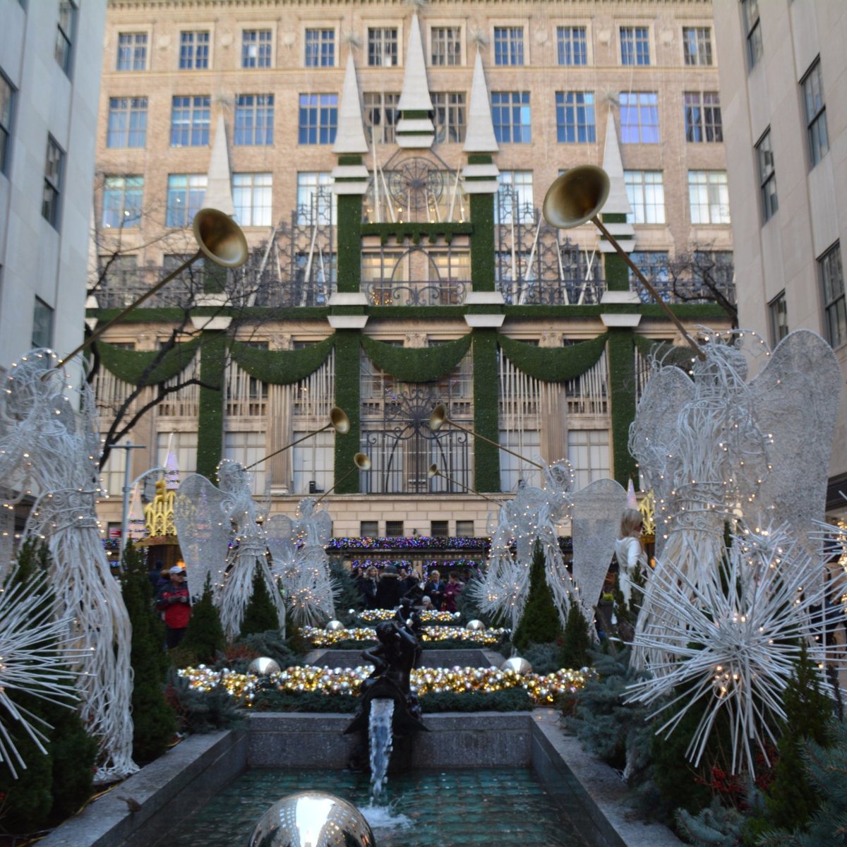 Saks Fifth Avenue