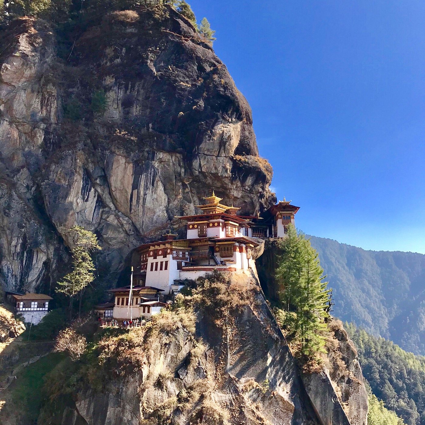 Paro: Discover the Enchanting Beauty of Bhutan's Hidden Gem Paro: Discover the Enchanting Beauty of Bhutan's Hidden Gem