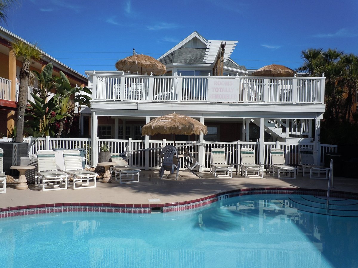 Above Ground Swimming Pool 'Schooner