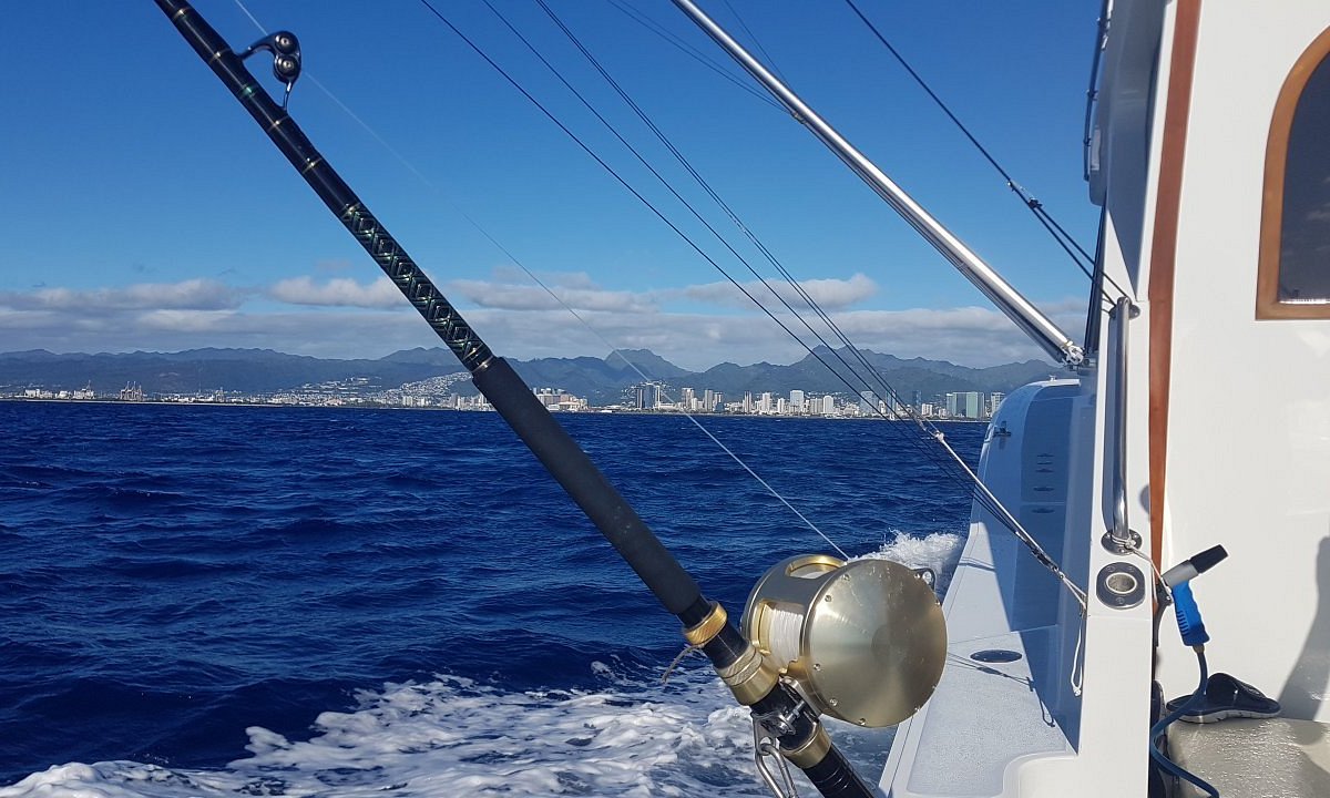 NO Whiners Sport Fishing – Oahu's Premier Sport Fishing Boat