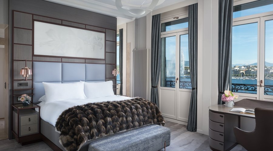 Lake Front Suite