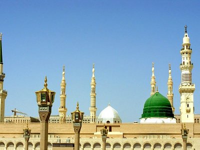 can foreigners visit medina
