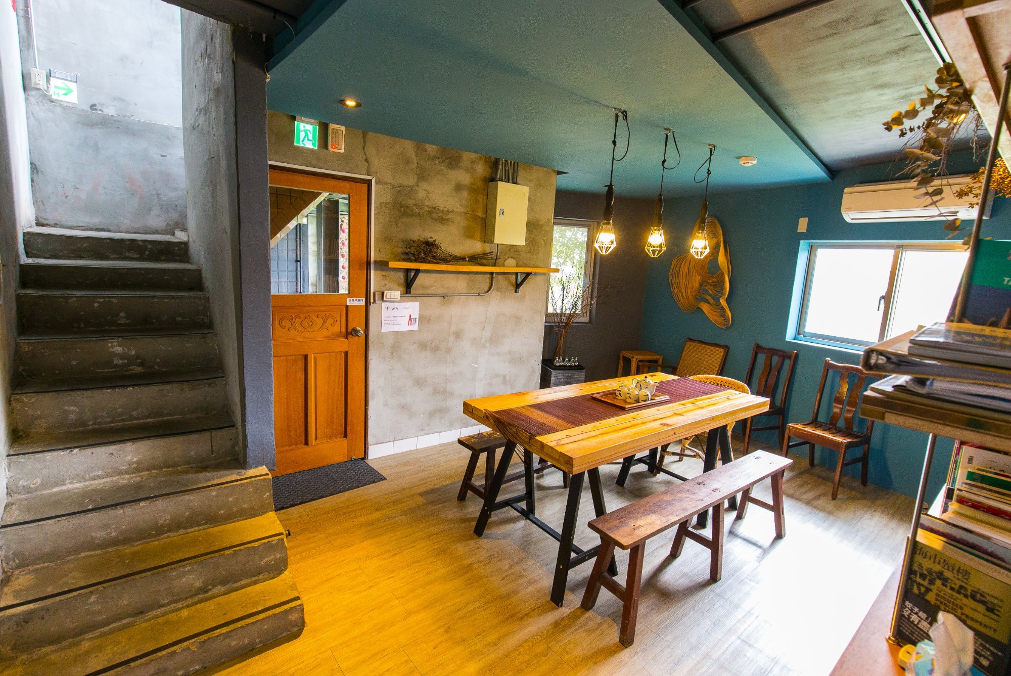 Attic Treasure Hill Traveler's Hostel by null