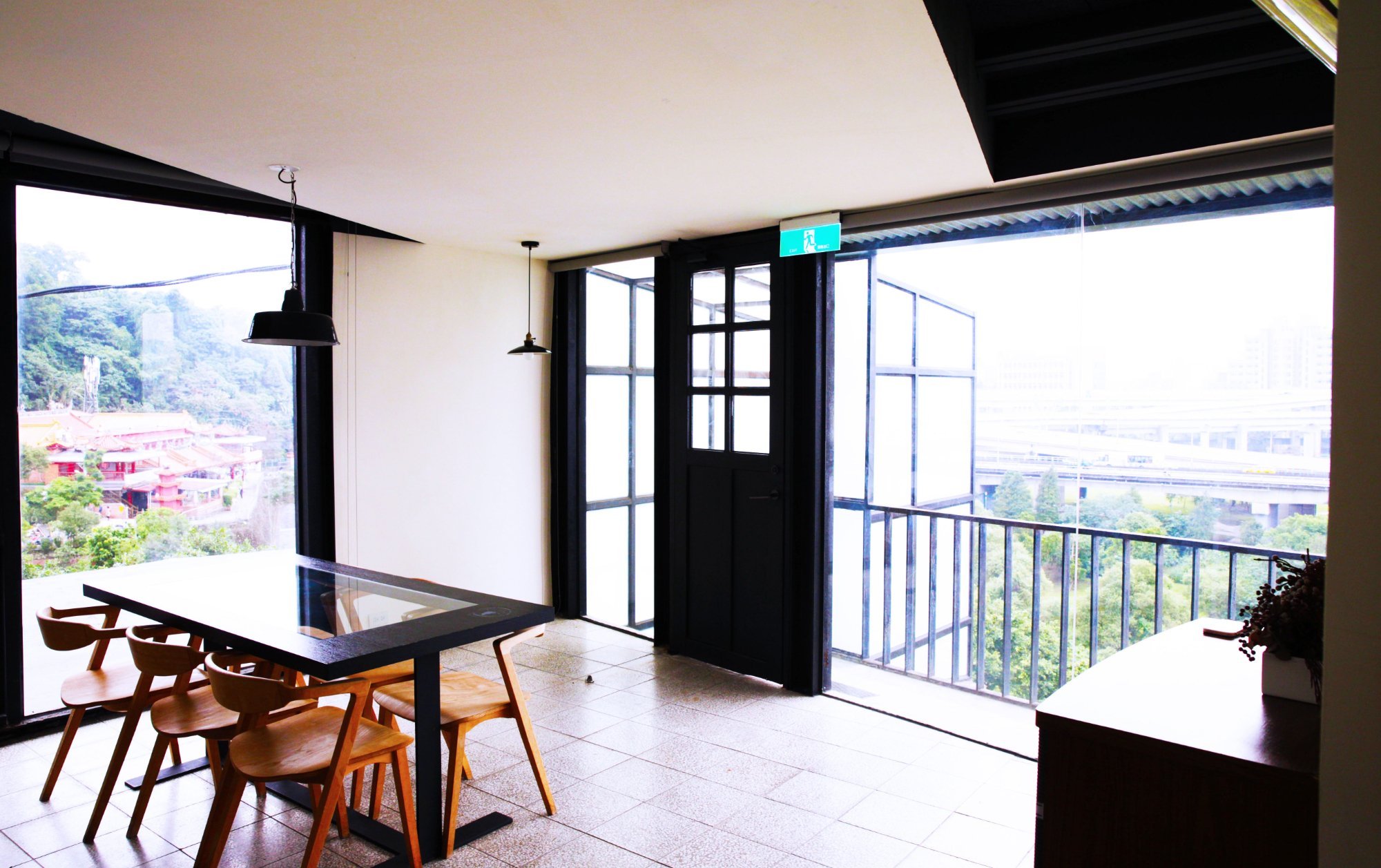 Attic Treasure Hill Traveler's Hostel by null