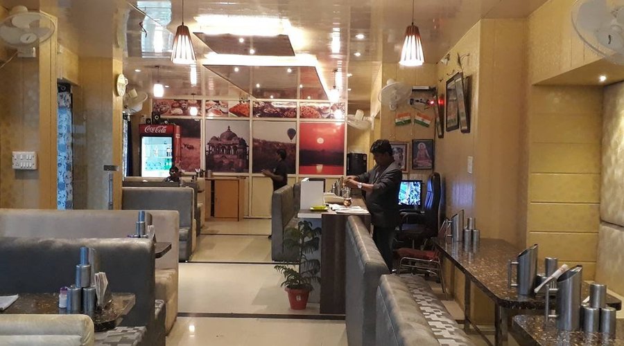Asha Hotel, 사와이 마도푸르 - 레스토랑 리뷰 - 트립어드바이저