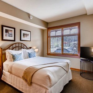 Capitol Peak 3308 bed, 2 bath