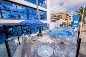 Piscina e praia