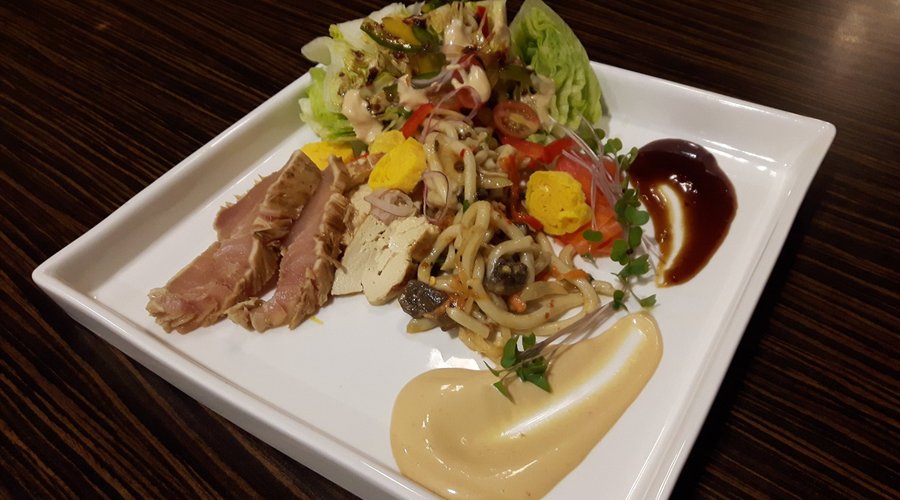 Bonsai Salad with Ahi Tuna