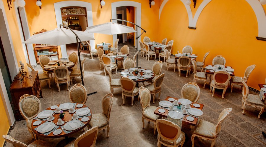 Servicio de Desayuno y comidas