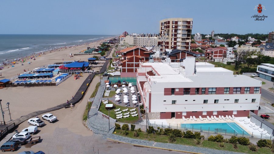 Vista aérea Frente al Mar con piscina climatizada 