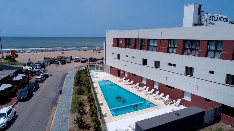 Vista aérea Frente al Mar con piscina climatizada 